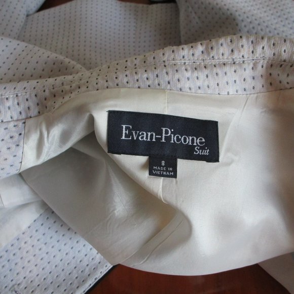 Evan Piccone white professional jacket with black accents. Size 8. New. - Picture 2 of 14